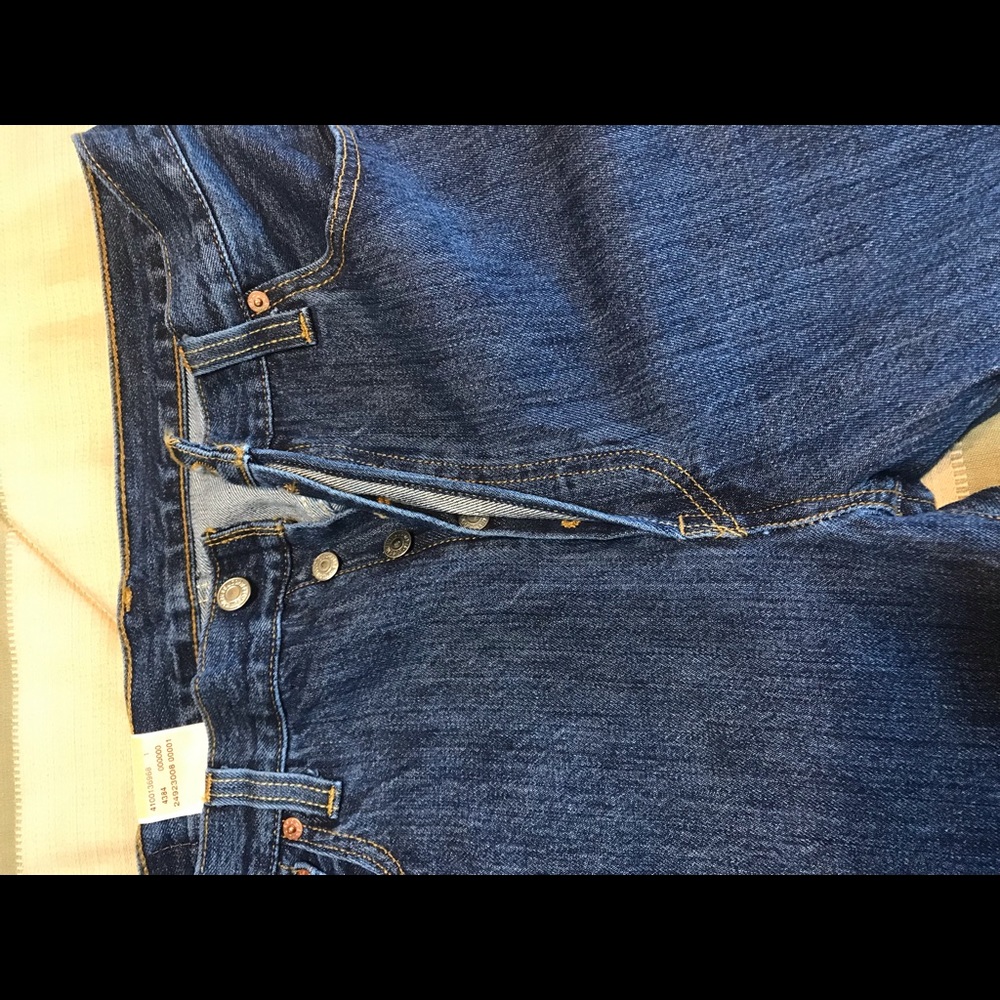 NWT Levi’s 501 Straight Leg Button Fly Jeans